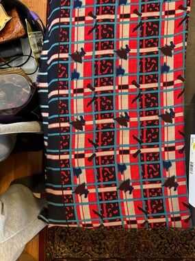 Red & Black Plaid Pattern Women's Scarf